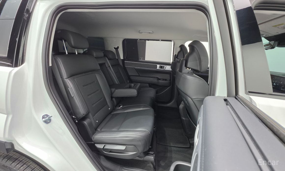 2024 Hyundai Santa Fe V (MX5) Gasoline 2.5T 2WD Calligraphy с пробегом 17 265 км