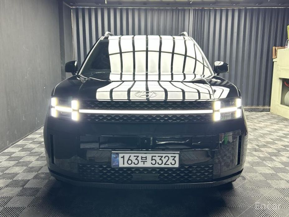 2025 Hyundai Santa Fe V (MX5) Gasoline 2.5T 2WD Calligraphy с пробегом 33 767 км