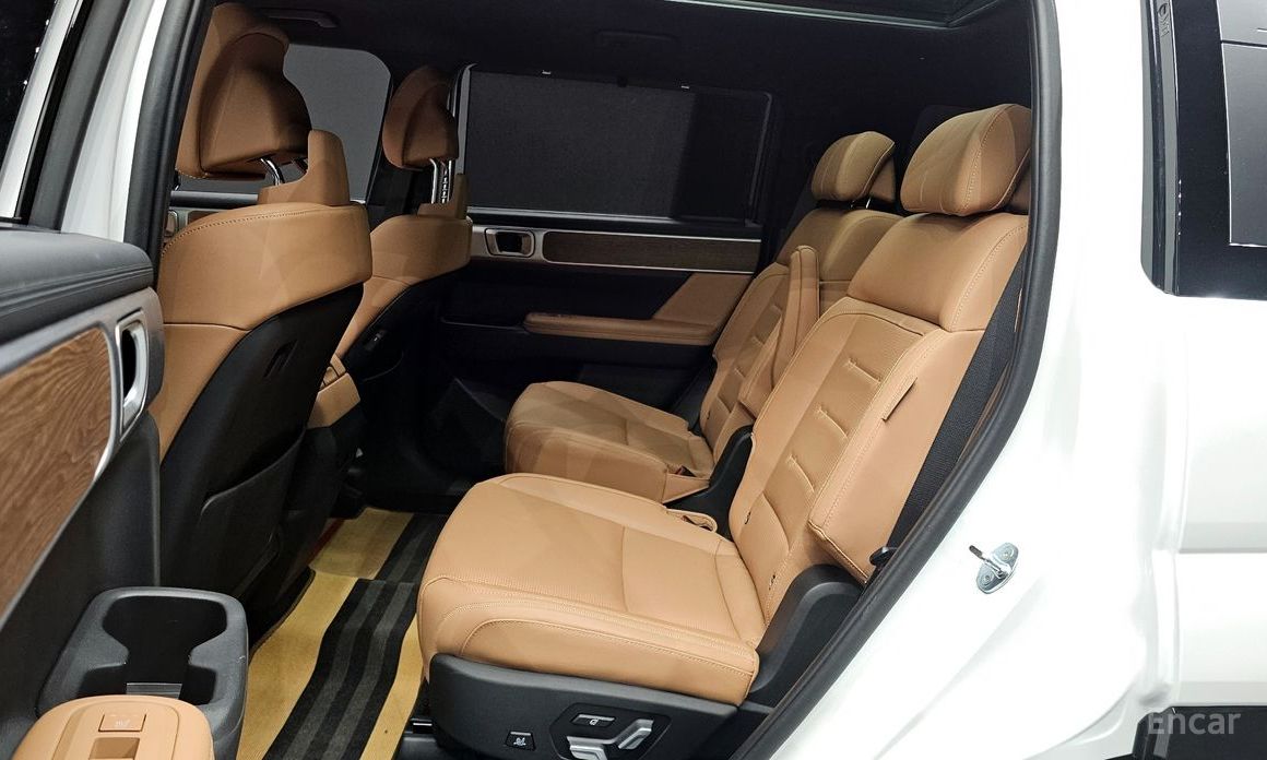 2023 Hyundai Santa Fe V (MX5) Gasoline 2.5T 2WD Calligraphy с пробегом 6 071 км