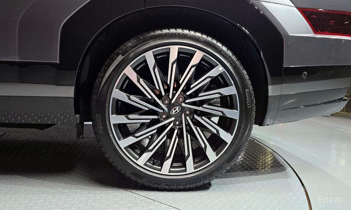 2023 Hyundai Santa Fe V (MX5) Gasoline 2.5T 4WD Calligraphy с пробегом 8 947 км