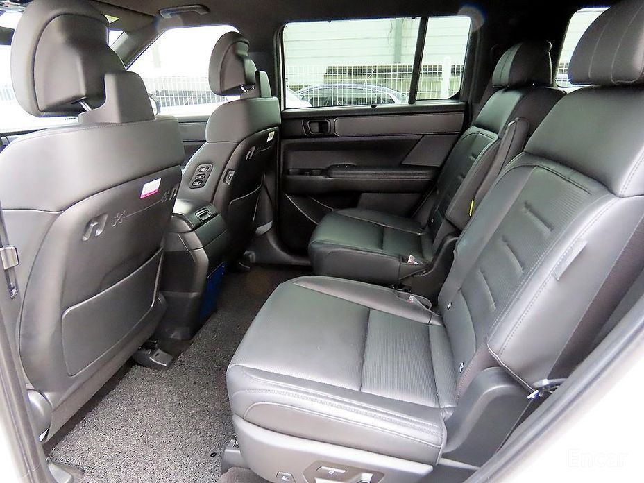 2024 Hyundai Santa Fe V (MX5) Gasoline 2.5T 2WD Calligraphy с пробегом 18 771 км