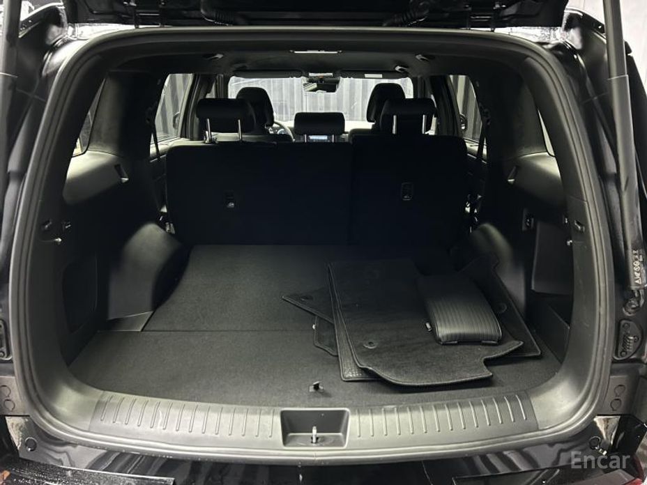 2025 Hyundai Santa Fe V (MX5) Gasoline 2.5T 2WD Calligraphy с пробегом 33 767 км
