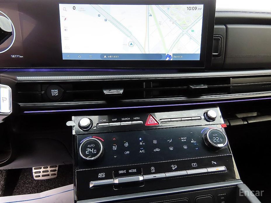 2024 Hyundai Santa Fe V (MX5) Gasoline 2.5T 2WD Calligraphy с пробегом 18 771 км