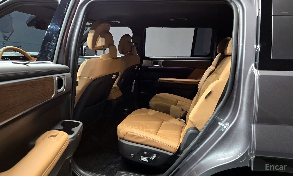 2023 Hyundai Santa Fe V (MX5) Gasoline 2.5T 4WD Calligraphy с пробегом 8 947 км