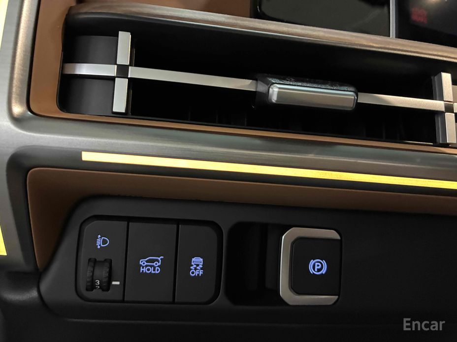 2024 Hyundai Santa Fe V (MX5) Gasoline 2.5T 2WD Calligraphy с пробегом 40 652 км