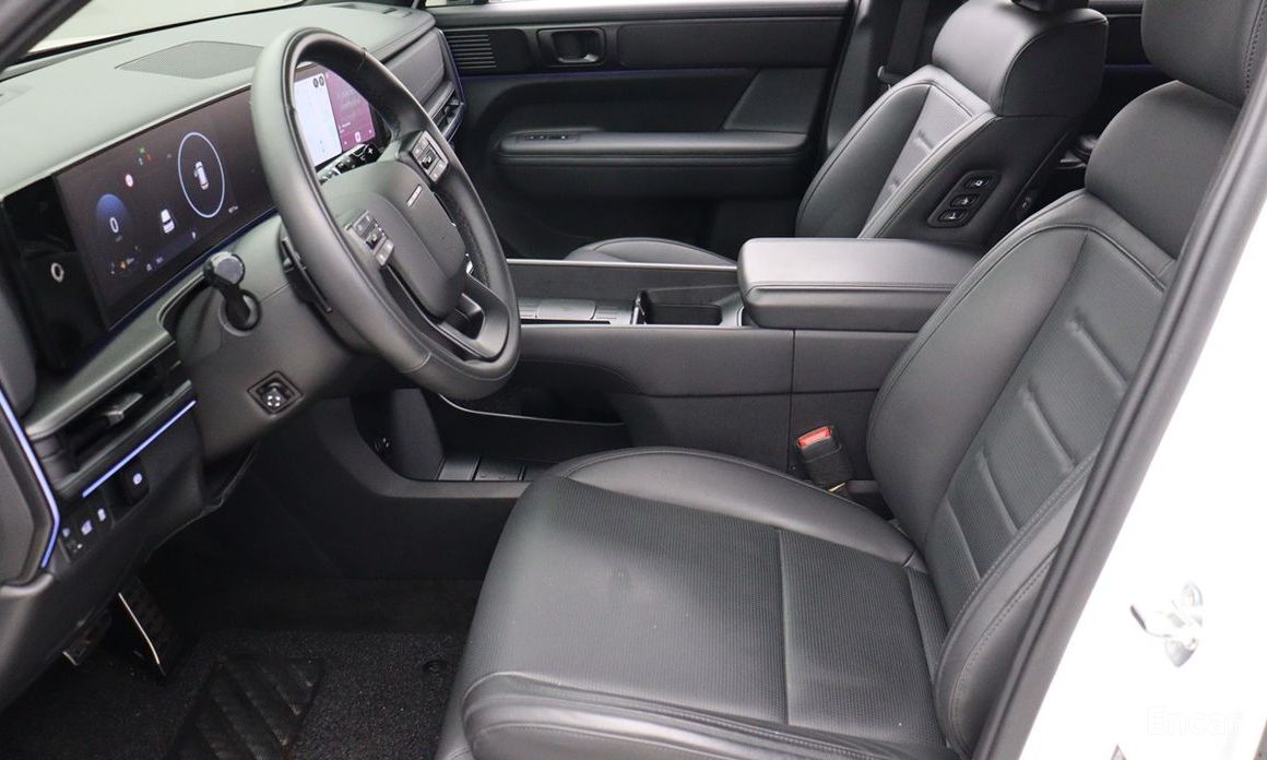 2024 Hyundai Santa Fe V (MX5) Gasoline 2.5T 2WD Calligraphy с пробегом 9 811 км