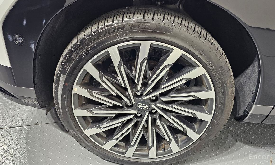 2023 Hyundai Santa Fe V (MX5) Gasoline 2.5T 2WD Calligraphy с пробегом 16 748 км