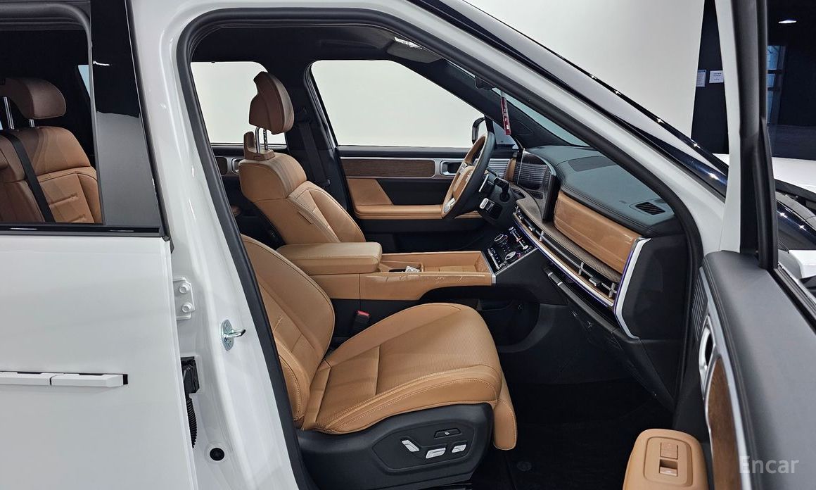 2023 Hyundai Santa Fe V (MX5) Gasoline 2.5T 2WD Calligraphy с пробегом 16 748 км