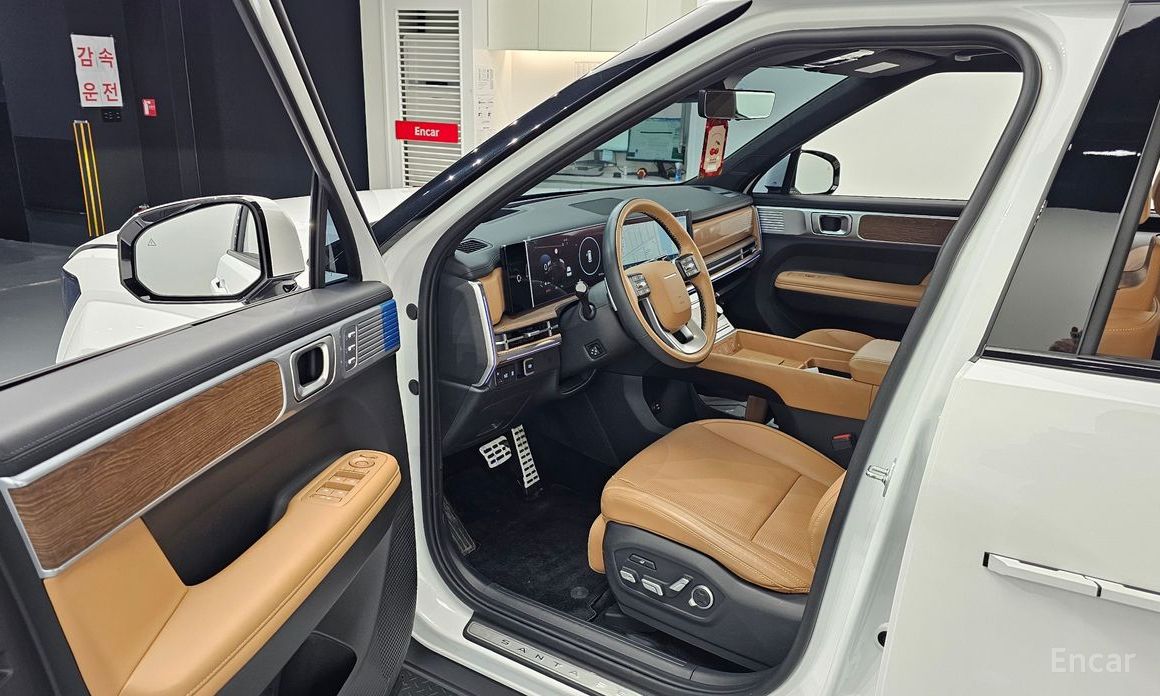 2023 Hyundai Santa Fe V (MX5) Gasoline 2.5T 2WD Calligraphy с пробегом 16 748 км