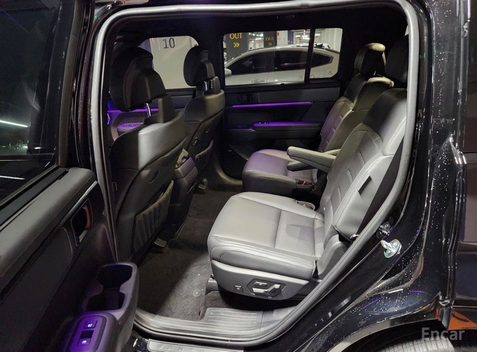 2025 Hyundai Santa Fe V (MX5) Gasoline 2.5T 2WD Calligraphy с пробегом 8 900 км