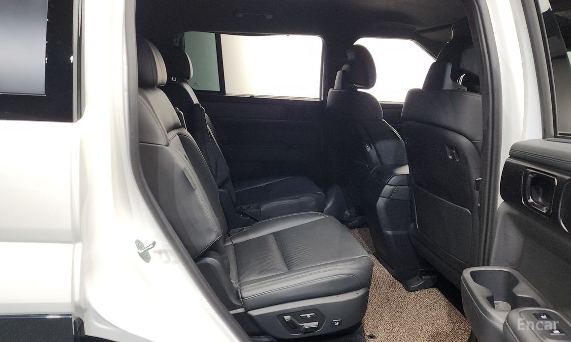 2024 Hyundai Santa Fe V (MX5) Gasoline 2.5T 2WD Calligraphy с пробегом 26 291 км