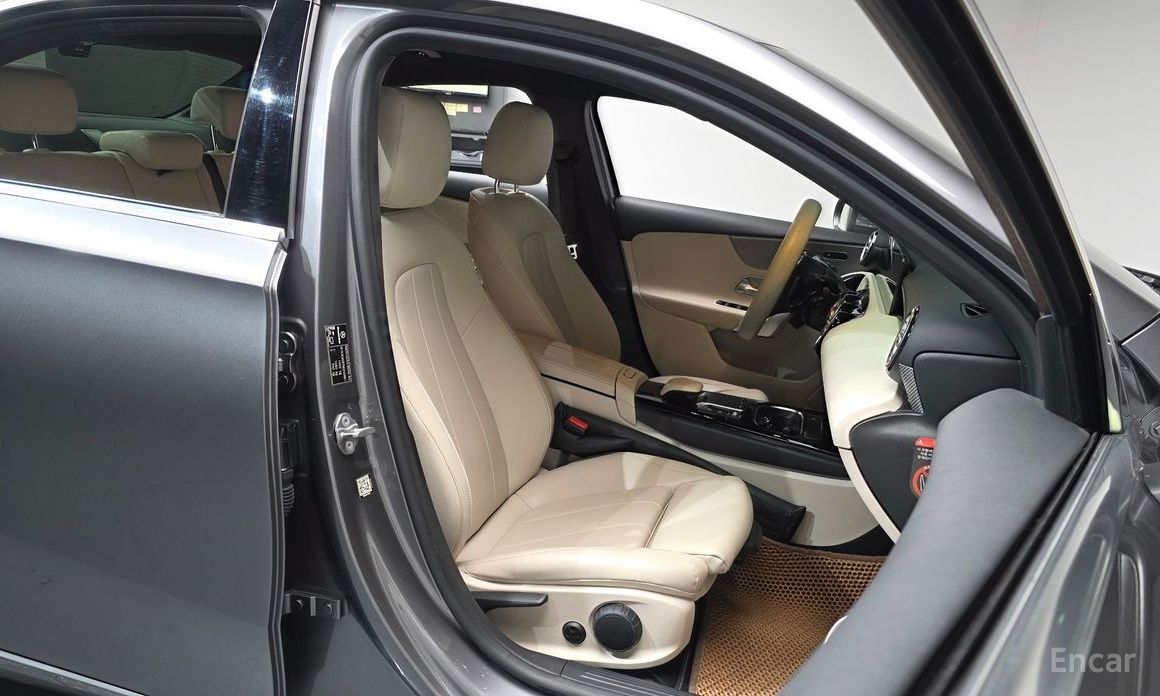 2021 Mercedes-Benz A-Класс IV (W177) A220 Sedan с пробегом 54 323 км