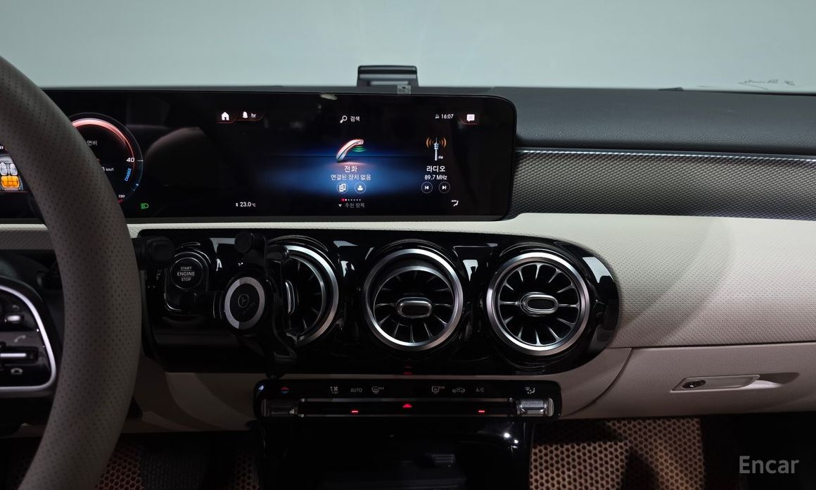2021 Mercedes-Benz A-Класс IV (W177) A220 Sedan с пробегом 54 323 км