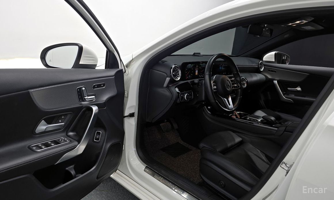 2021 Mercedes-Benz A-Класс IV (W177) A220 Sedan с пробегом 61 212 км