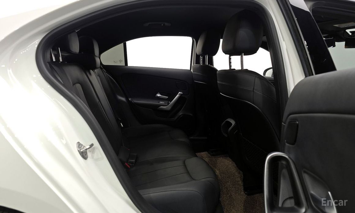 2021 Mercedes-Benz A-Класс IV (W177) A220 Sedan с пробегом 61 212 км