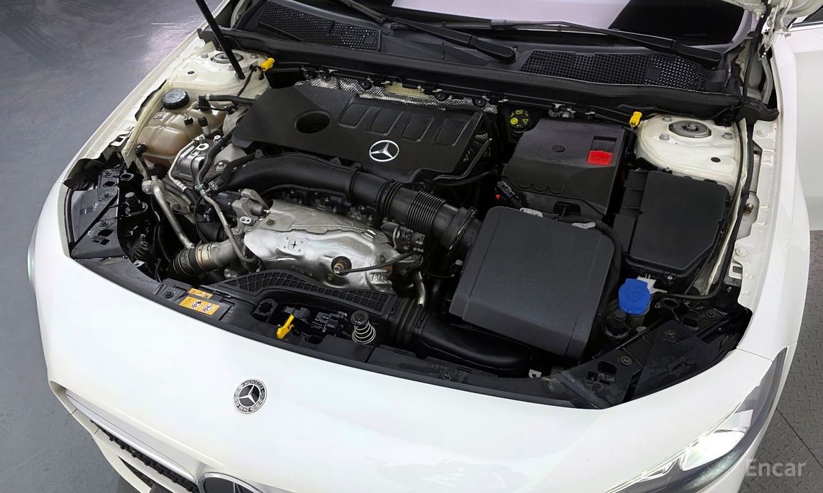 2021 Mercedes-Benz A-Класс IV (W177) A220 Sedan с пробегом 57 901 км