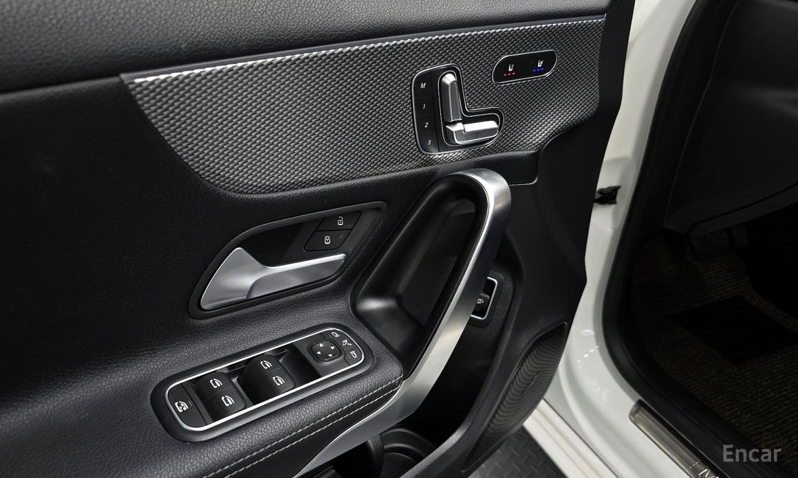2021 Mercedes-Benz A-Класс IV (W177) A220 Sedan с пробегом 61 212 км