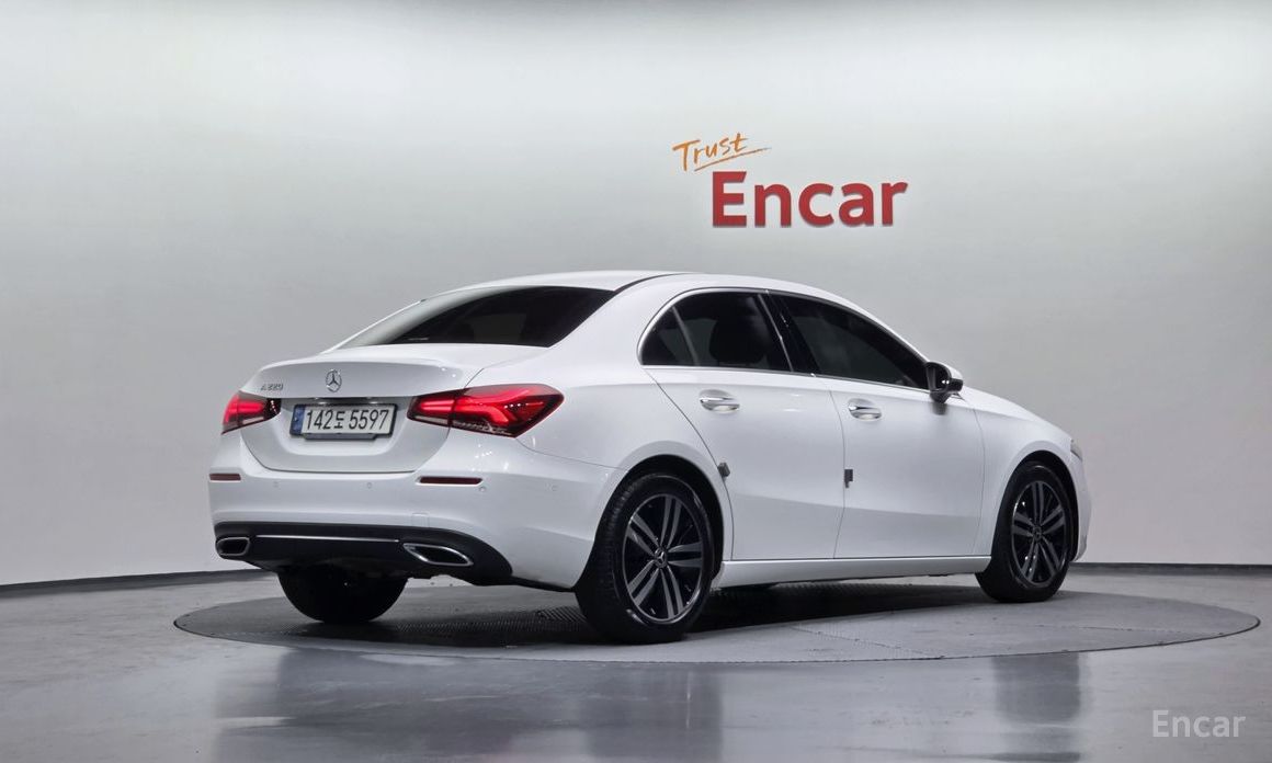 2021 Mercedes-Benz A-Класс IV (W177) A220 Sedan с пробегом 41 800 км