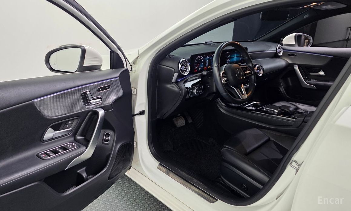 2021 Mercedes-Benz A-Класс IV (W177) A220 Sedan с пробегом 41 800 км