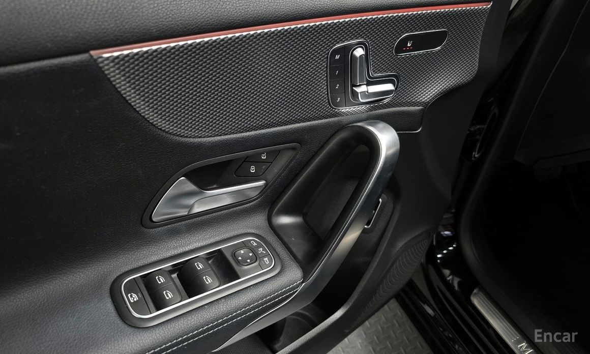 2021 Mercedes-Benz A-Класс IV (W177) A220 Sedan с пробегом 99 485 км
