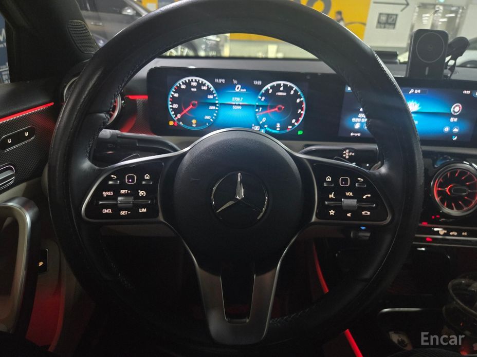 2021 Mercedes-Benz A-Класс IV (W177) A220 Sedan с пробегом 52 090 км
