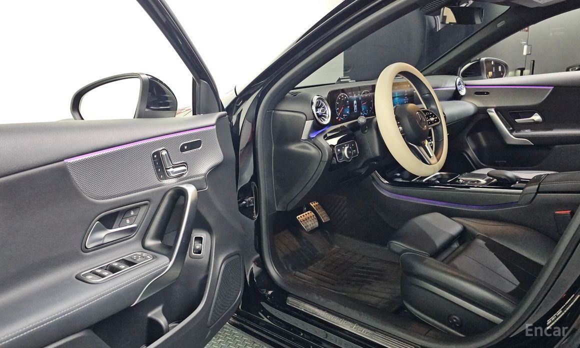 2021 Mercedes-Benz A-Класс IV (W177) A200d Sedan с пробегом 52 836 км
