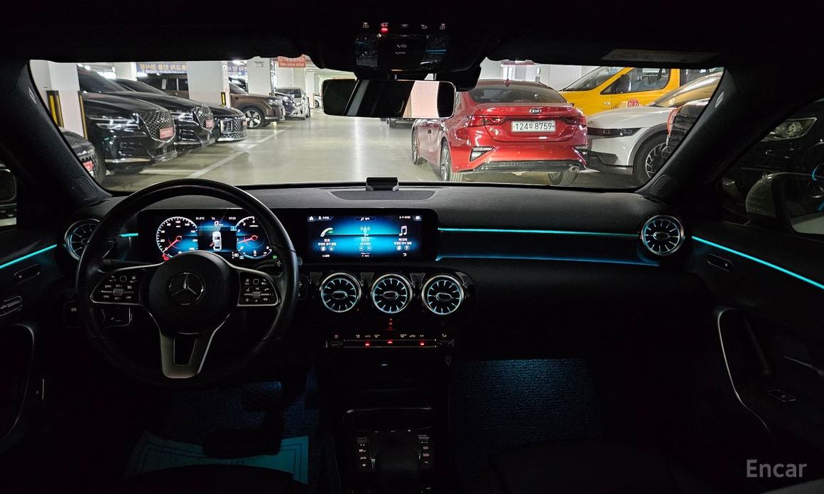 2021 Mercedes-Benz A-Класс IV (W177) A220 Sedan с пробегом 106 630 км