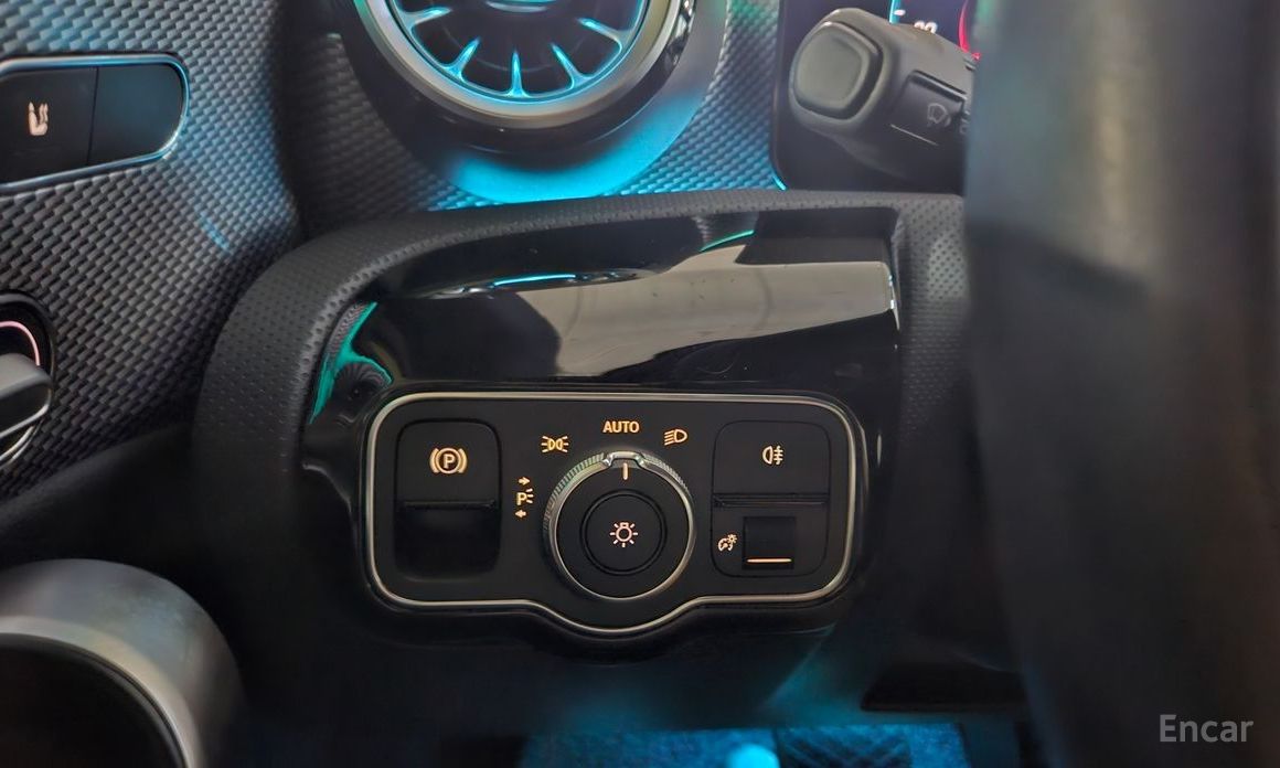 2021 Mercedes-Benz A-Класс IV (W177) A220 Sedan с пробегом 106 630 км