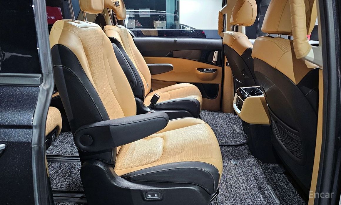 2021 Kia Carnival IV 9-Seater Noblesse с пробегом 50 388 км