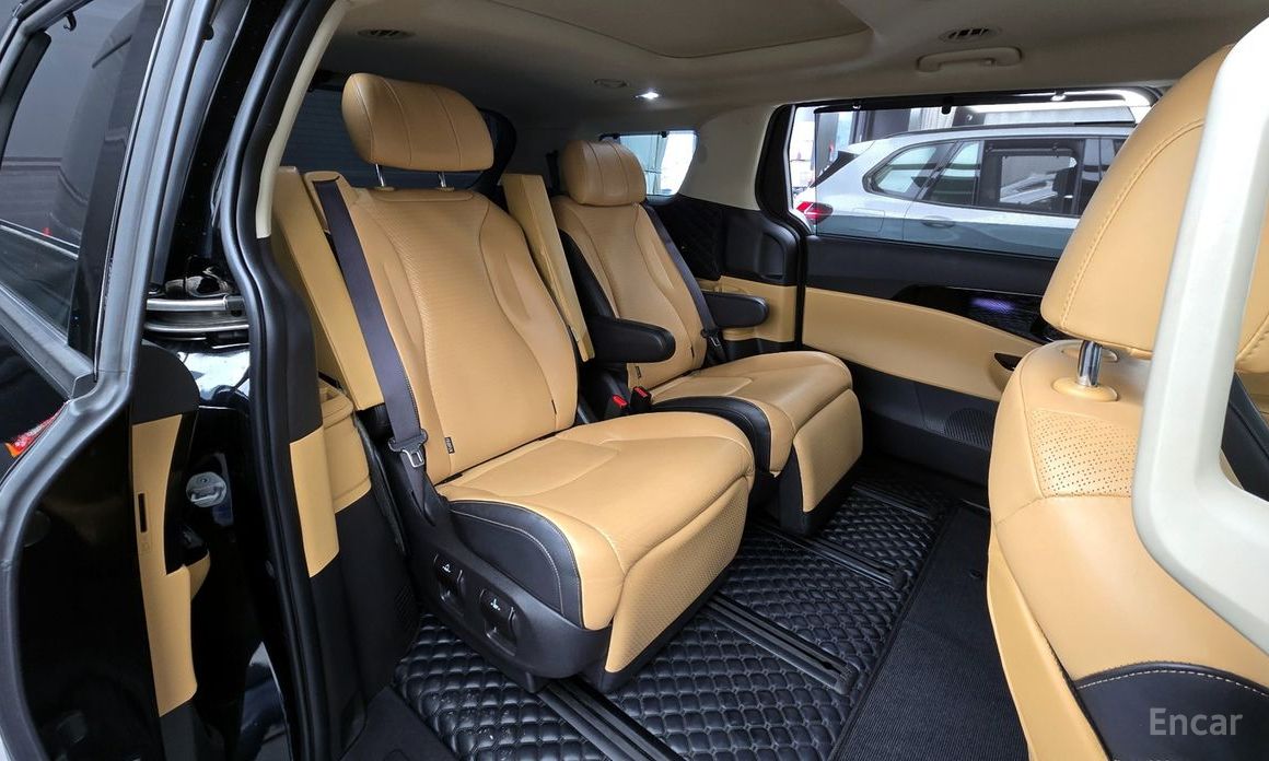 2022 Kia Carnival IV 7-Seater Signature с пробегом 53 118 км