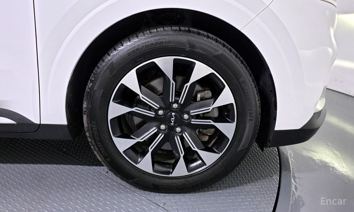 2022 Kia Carnival IV 9-Seater Noblesse с пробегом 55 062 км