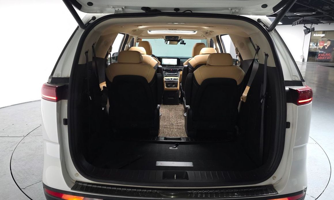 2021 Kia Carnival IV 9-Seater Signature с пробегом 59 170 км