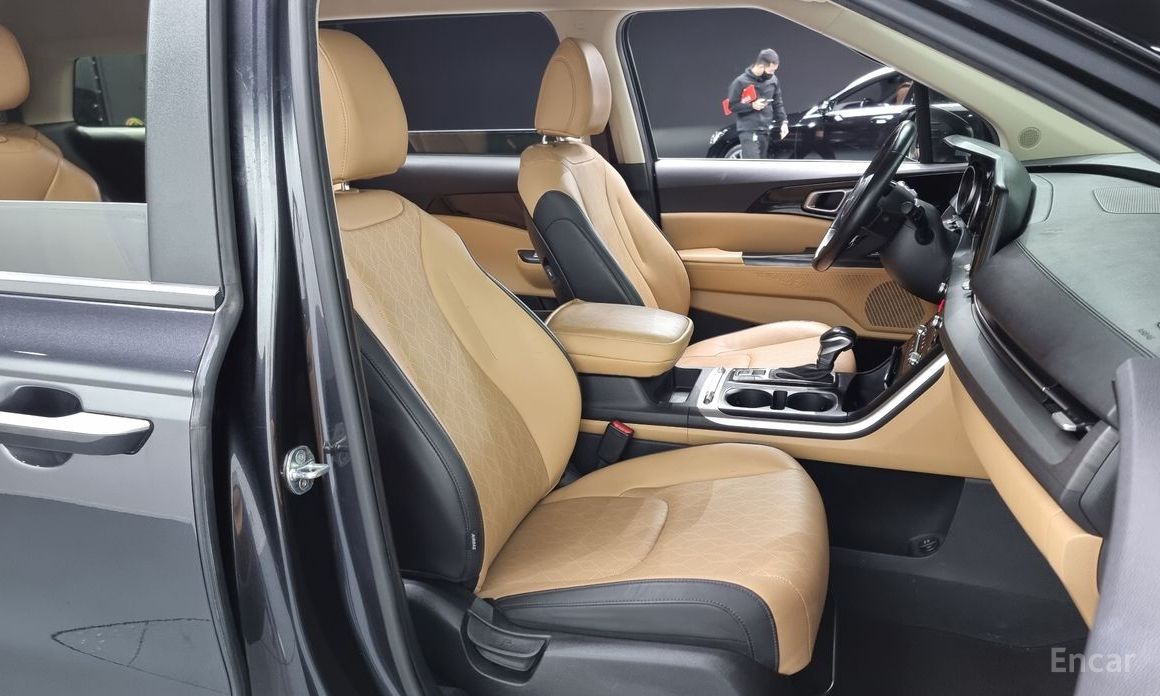 2021 Kia Carnival IV 9-Seater Prestige с пробегом 55 235 км
