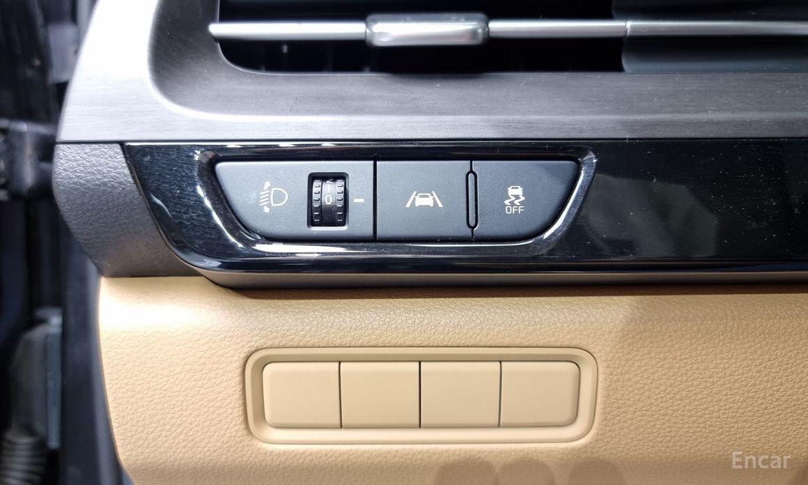 2021 Kia Carnival IV 9-Seater Prestige с пробегом 55 235 км