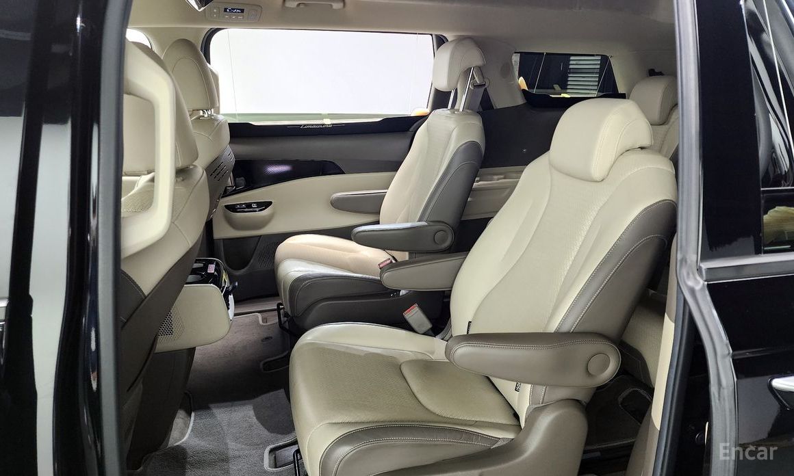 2021 Kia Carnival IV 9-Seater Hi-Limousine Signature с пробегом 54 433 км