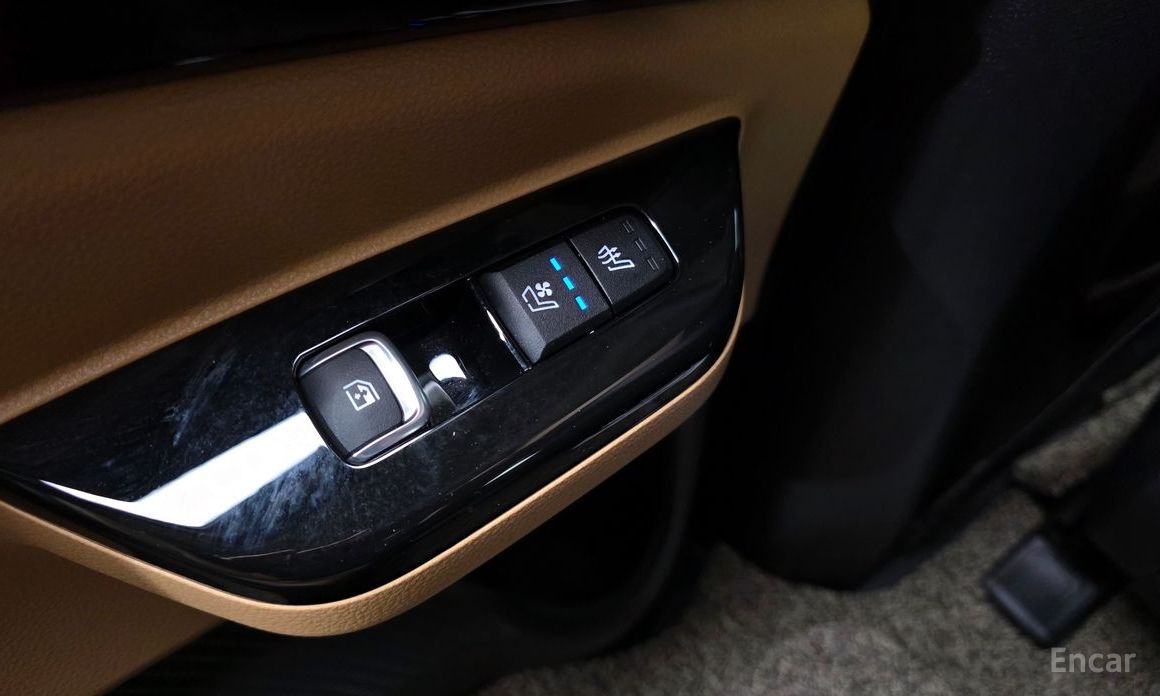 2022 Kia Carnival IV 9-Seater Signature с пробегом 56 644 км