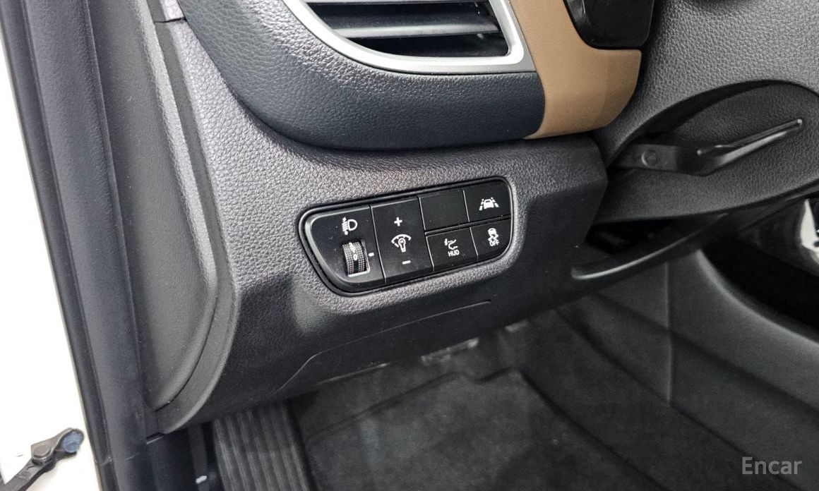 2021 Kia Seltos I Gasoline 1.6 Turbo 2WD Signature с пробегом 45 206 км