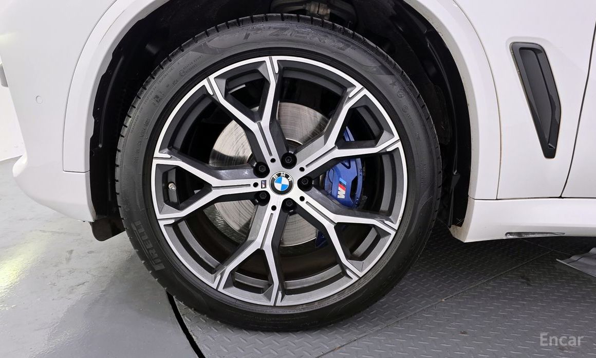 2022 BMW X5 IV (G05/G18) xDrive 40i M Sport с пробегом 51 108 км