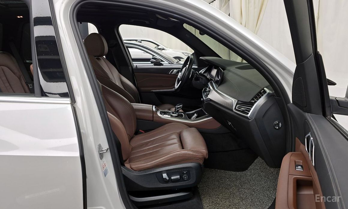 2022 BMW X5 IV (G05/G18) xDrive 45e M Sport с пробегом 100 084 км