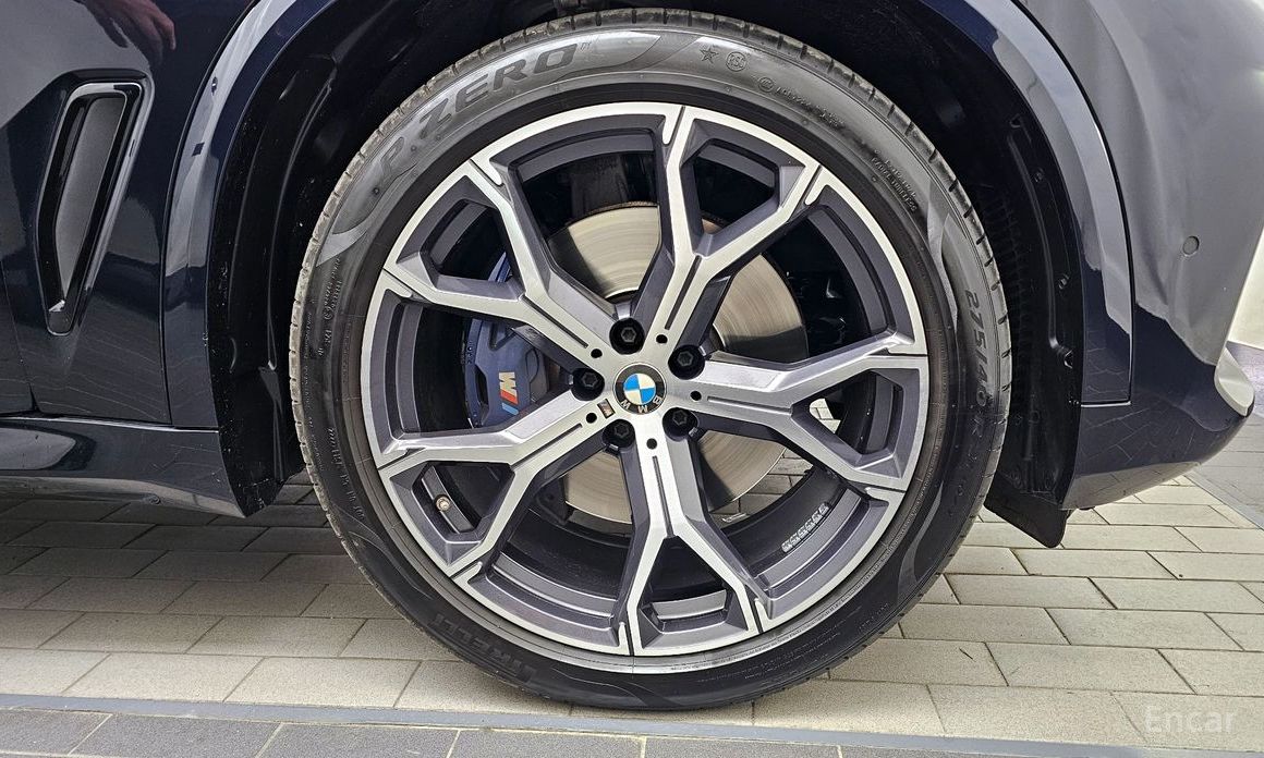 2022 BMW X5 IV (G05/G18) xDrive 40i M Sport с пробегом 56 269 км