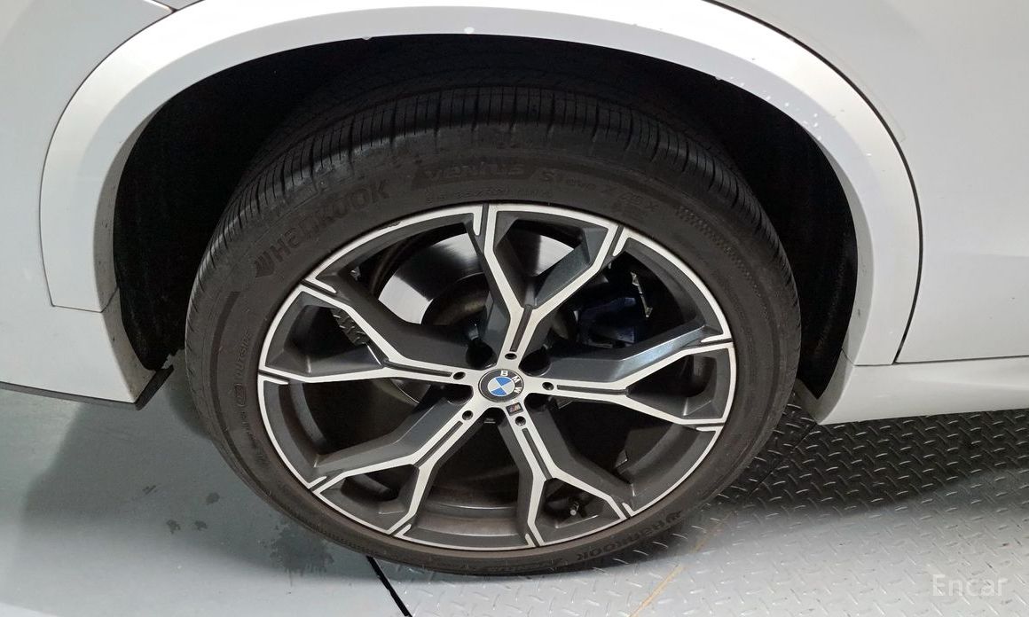2021 BMW X5 IV (G05/G18) xDrive 40i M Sport с пробегом 84 096 км