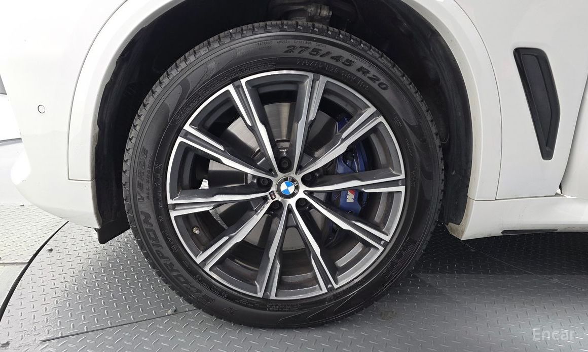 2020 BMW X5 IV (G05/G18) xDrive 30d M Sport с пробегом 105 899 км