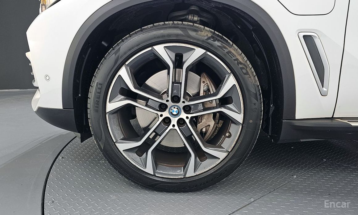 2022 BMW X5 IV (G05/G18) xDrive 45e xLine с пробегом 70 757 км