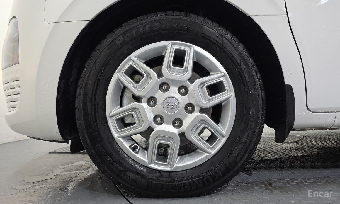 2022 Hyundai Staria  disability support car с пробегом 65 970 км