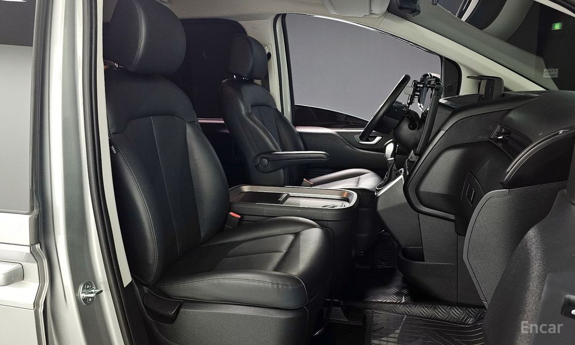 2022 Hyundai Staria  Cargo 5-Seater Modern с пробегом 104 624 км