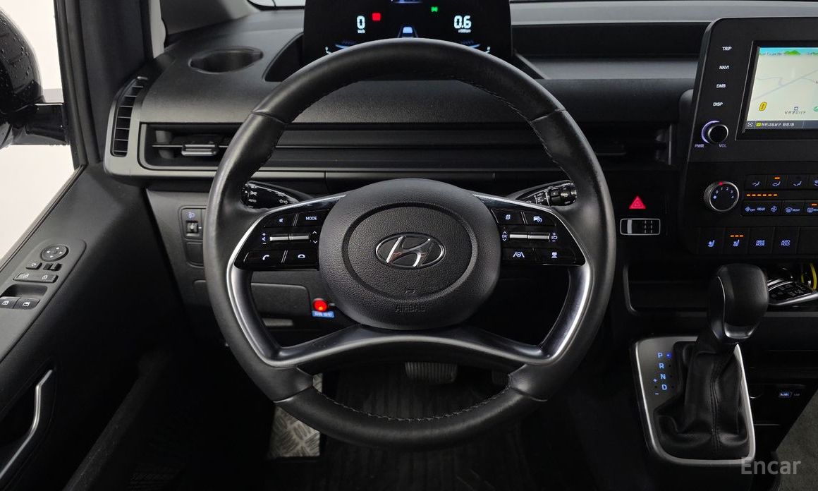 2022 Hyundai Staria  disability support car с пробегом 65 970 км