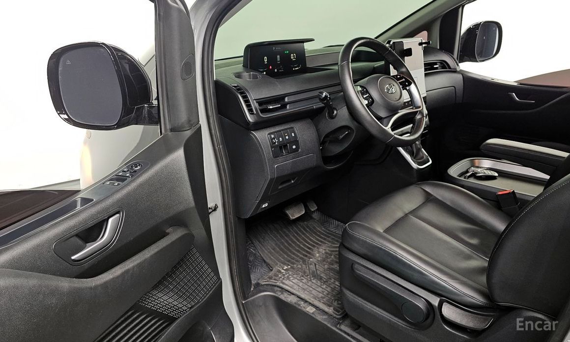 2022 Hyundai Staria  Cargo 5-Seater Modern с пробегом 104 624 км