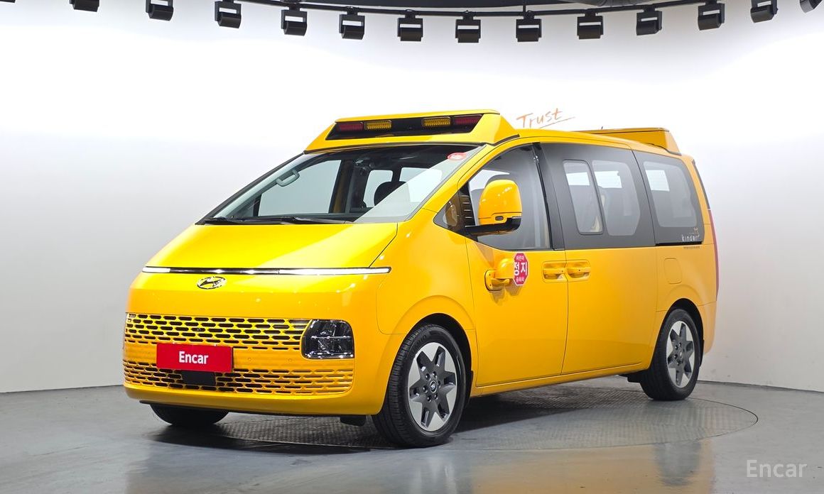 2021 Hyundai Staria  L3.5  Kinder Safety Car 15-Seater с пробегом 53 232 км