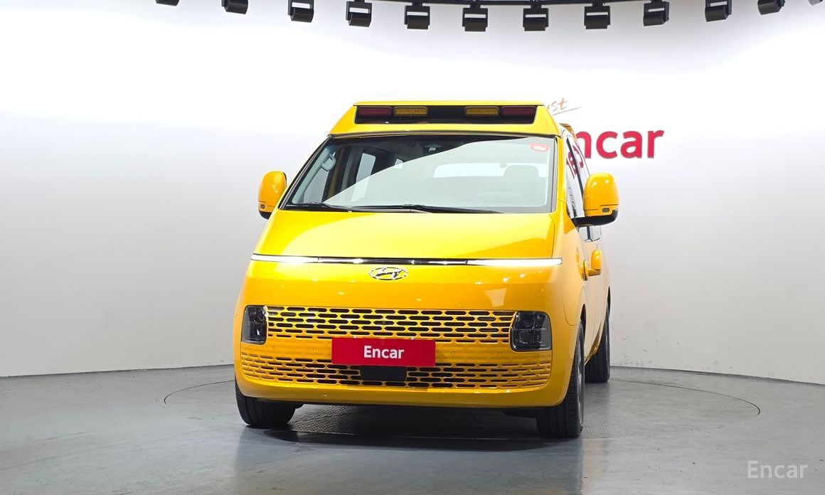 2021 Hyundai Staria  L3.5  Kinder Safety Car 15-Seater с пробегом 53 232 км