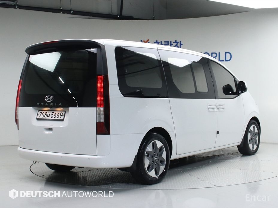2021 Hyundai Staria  Tourer 11-Seater Modern с пробегом 66 840 км